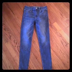 American Eagle Super High Rise Jegging Size 2